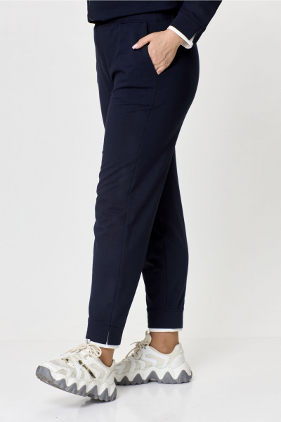 Костюм из трикотажа: бомбер и брюки зауженные с карманами Bonna Image 889-1/1 синий - фото 9