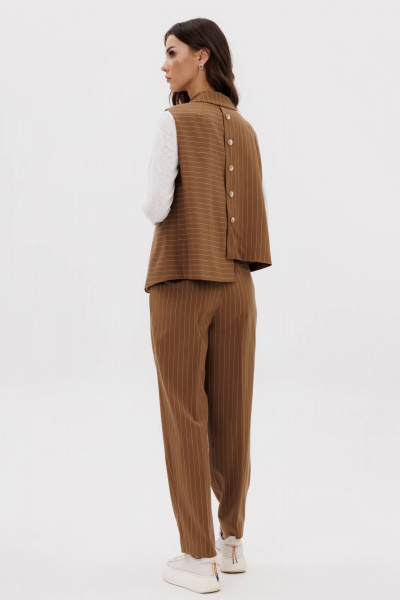 Демисезонный костюм с жилетом и зауженными брюками Fantazia Mod 5028 - фото 5