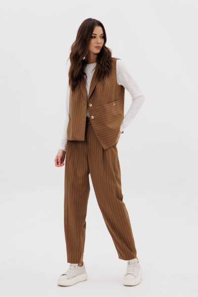 Демисезонный костюм с жилетом и зауженными брюками Fantazia Mod 5028 - фото 1