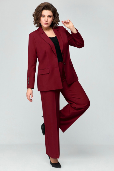 Костюм жилет и брюки из текстиля с декором пуговиц Мишель стиль 1177 бордовый - фото 3