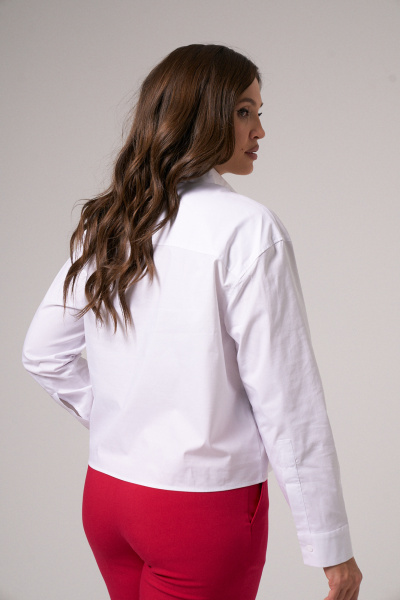 Белая текстильная блузка с застежкой и отделочными строчками Панда 198340 белый - фото 6