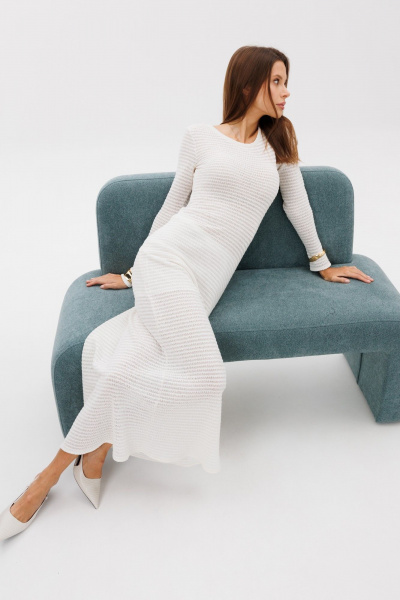 Макси платье из кружевного трикотажа с юбкой на резинке THE NAME 2372 молочный - фото 8