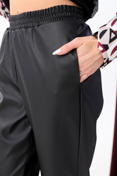 Брюки из экокожи с карманами и притачным поясом NikVa 819-2 чёрный - фото 3