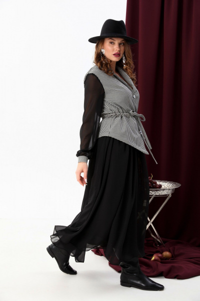 Длинное платье из двух тканей с воротником и сборкой NikVa 900-5 чёрно-белая гус лапка+чёрный - фото 6
