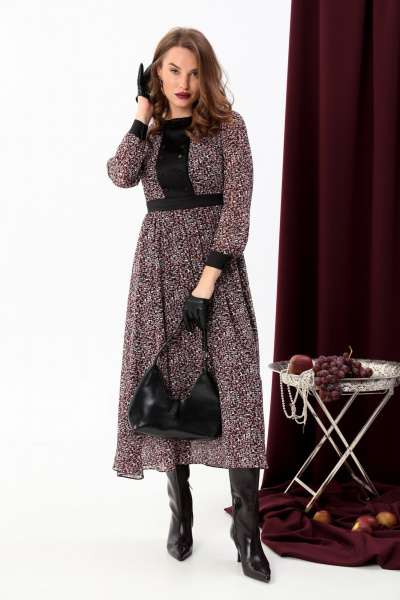 Приталенное платье с бюстгальтером и поясом из текстиля NikVa 941-1 винная абстракция - фото 2