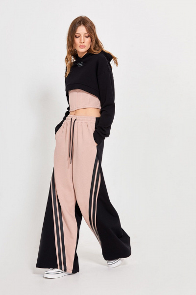 Черный джемпер с капюшоном и асимметричной линией низа Rivoli 3095 - фото 2