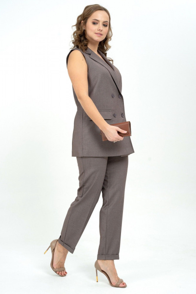 Деловой костюм из текстиля коричневого цвета в классическом стиле Пинск-Стиль 161 коричневый - фото 12