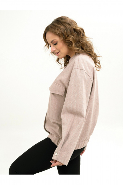 Демисезонный бомбер с накладными карманами и воротником-стойкой Пинск-Стиль 207 капучино - фото 9