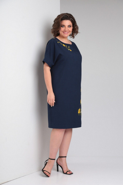 Платье летнее прямое лен-вишер с вышивкой LadisLine 1554 синий - фото 3