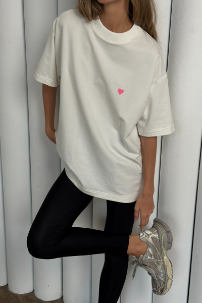 Блуза оверсайз трикотажная с короткими рукавами и крупной печатью THE.WOMAN 0286 молочный - фото 3