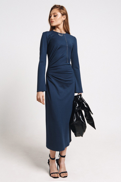 Платье из эластичного текстиля с сборкой по талии MilMil 1167-2 синее - фото 8
