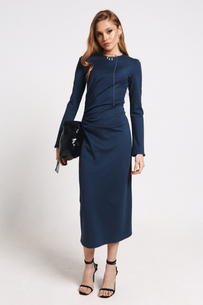 Платье из эластичного текстиля с сборкой по талии MilMil 1167-2 синее - фото 2