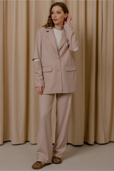 Бежевый жакет прямого силуэта с карманами и ремнем JRSy 2497 бежевый - фото 1