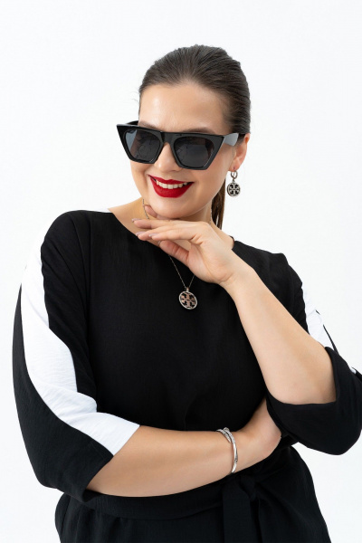 Черный брючный костюм с туникой и контрастными вставками Andina 972 черный/белый - фото 9