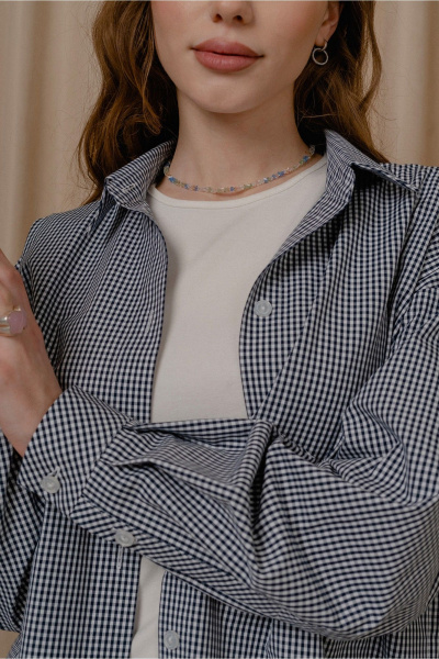 Демисезонная рубашка в клетку с закругленным низом JRSy 2535 белый_в_синюю_клетку - фото 4