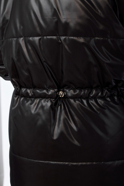 Черное демисезонное пальто с капюшоном и рельефными швами Диомант 2040 черный - фото 10