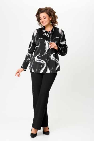 Блуза демисезонная из вискозы с классическим кроем AMUARt 1026 черно-белый - фото 4