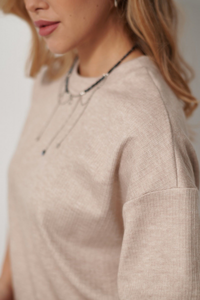 Костюм из вискозы с джемпером и юбкой макси AMUARt 1028 бежевый - фото 4