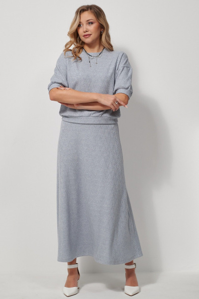 Костюм из вискозы с джемпером и юбкой макси AMUARt 1028-1 голубой - фото 5
