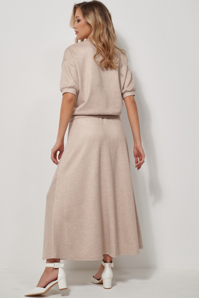 Костюм из вискозы с джемпером и юбкой макси AMUARt 1028 бежевый - фото 8