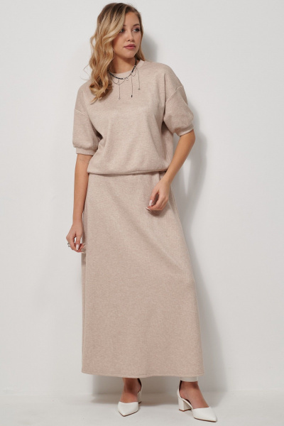 Костюм из вискозы с джемпером и юбкой макси AMUARt 1028 бежевый - фото 2