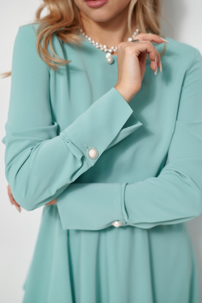 Платье макси полуприлегающего силуэта с резинкой AMUARt 1031 мятно-бирюзовый - фото 13