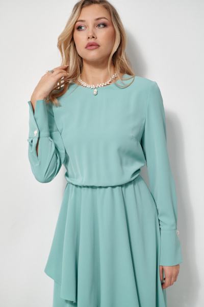 Платье макси полуприлегающего силуэта с резинкой AMUARt 1031 мятно-бирюзовый - фото 12