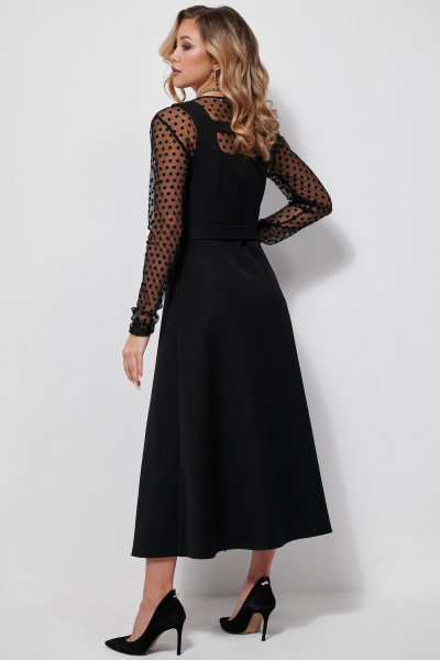 Классический сарафан из костюмной ткани с пряжкой AMUARt 1033 черный - фото 14