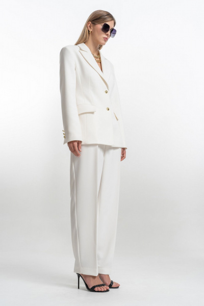 Молочный костюм: свободные брюки и жакет из текстиля с складками SILVERSPICE S-1529 молоко - фото 8