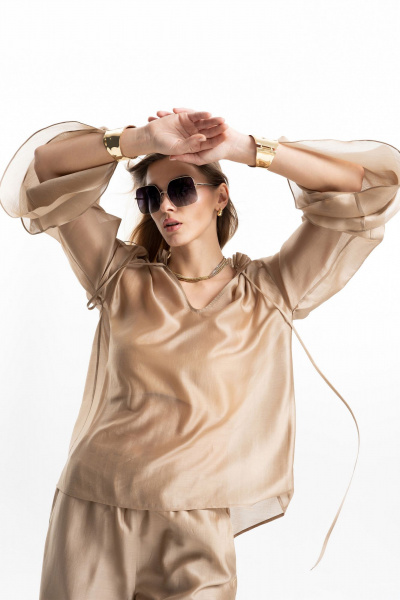 Блуза из легкого текстиля с рюшей и длинным рукавом SILVERSPICE S-7509 - фото 11