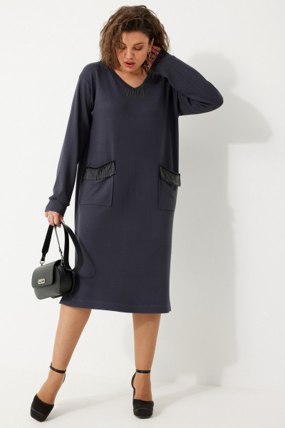 Платье из трикотажа с V-образным вырезом и металлизированной тесьмой BegiModa 1044 графит - фото 3