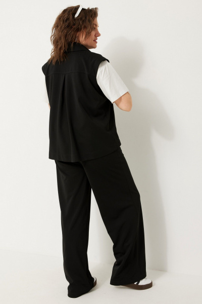 Полуприлегающий жилет из струящейся ткани для многослойных образов BegiModa 7018 чёрный - фото 10