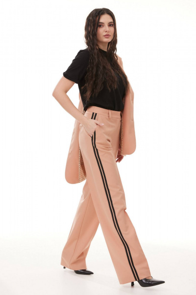 Женский деловой комплект из жакета, брюк и футболки Твой имидж 2095 персик - фото 7