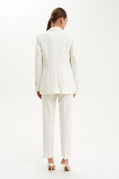 Двубортный жакет из текстиля с прорезными карманами для офиса Ketty К-03430 молочный - фото 4