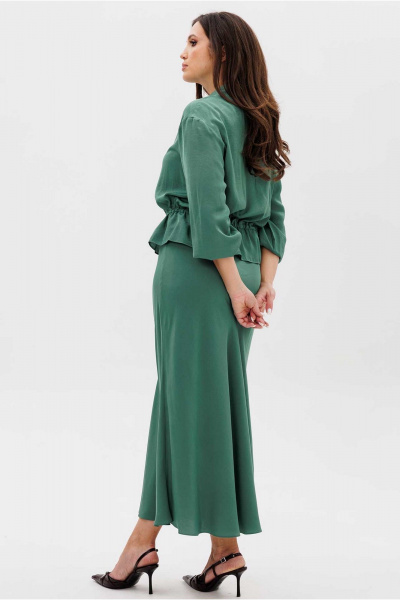 Женский костюм из текстиля с юбкой и блузой на кулисе Mislana С1038 - фото 2
