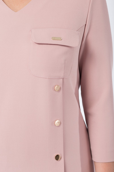 Демисезонное платье с кнопками, накладным карманом и шлицей Линия Л Б-1671 розовый - фото 4