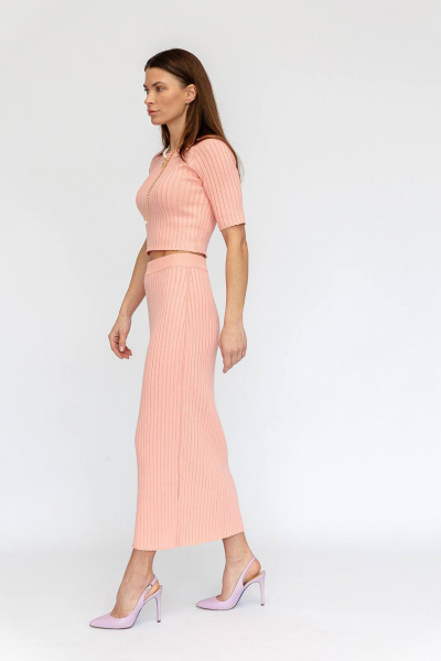 Костюм из хлопкового трикотажа и юбкой с высоким поясом Romgil РВ0028-ХЛ2 розовый персик - фото 7