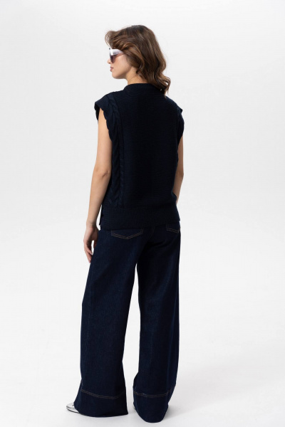 Объемный жилет из трикотажа с заниженной линией плеча и воротником-стойкой Romgil РВ0108-ШЕ5 темно-синий - фото 6