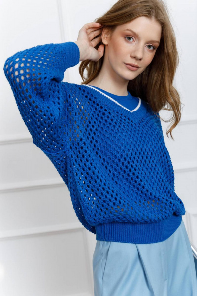 Синий оверсайз джемпер из трикотажа и сетки Romgil 815ХТЗ ярко-синий - фото 6