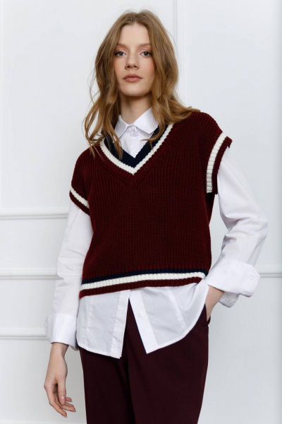 Жилет женский вязаный из шерсти и акрила Romgil 905ШТЗ бордовый,молочный,темно-синий - фото 1