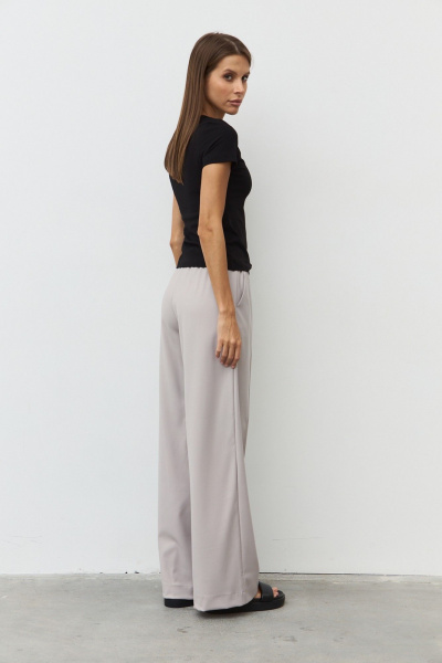 Бежевые широкие брюки из костюмной ткани с эластичным поясом Luitui R2019 песочный - фото 3