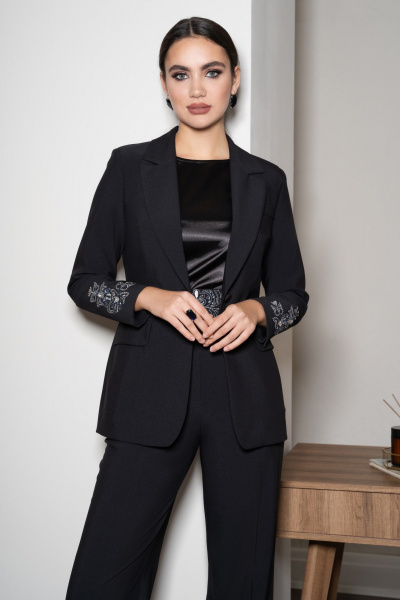 Деловой костюм 3 предмета с вышивкой и на пуговицах Urs 21-488-1 - фото 2