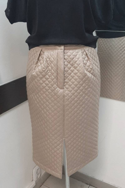 Юбка стеганная на подкладке с разрезом и поясом S. Veles 1-232 бежевый - фото 2
