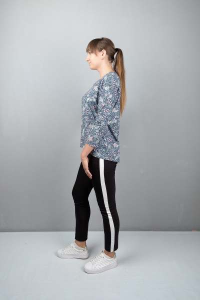 Серый летучий силуэт блузы из трикотажа с длинным рукавом и люрексом Mita КМ361 голубой - фото 3