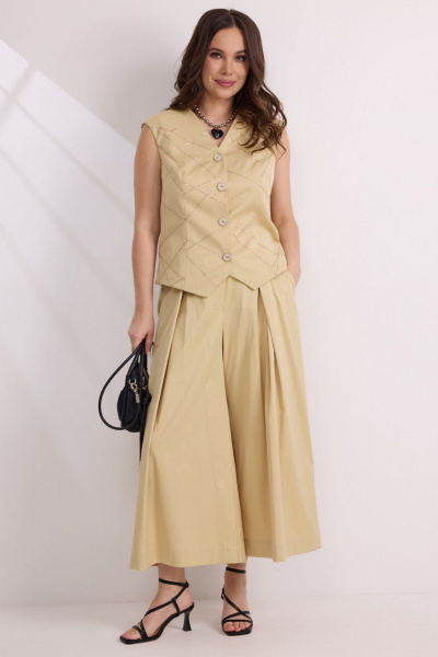 Брюки, жилет Магия моды 2584 песочный - фото 1