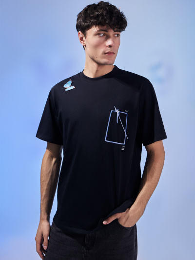 Футболка Mark Formelle 111846/24-3856П-0 черный_печать_2_сл_на_пол_3_сл_на_спинке - фото 16