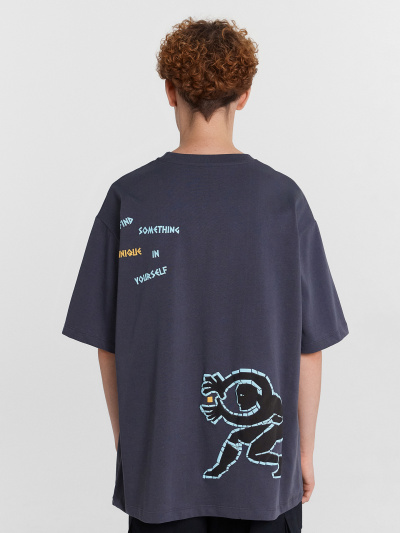 Футболка Mark Formelle 111932/24-4398П-0 графит_печать_1_сл_на_пол_1сл_на_спинке - фото 9