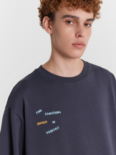 Футболка Mark Formelle 111932/24-4398П-0 графит_печать_1_сл_на_пол_1сл_на_спинке - фото 11