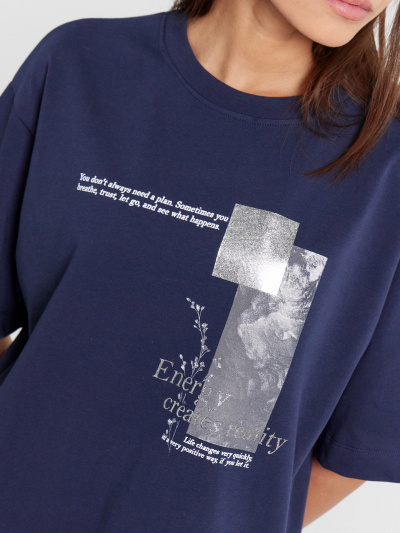 Футболка Mark Formelle 112961/24-29525П-0 глубокий_синий_печать1_1_сл_на_пол_ТП_Д - фото 9