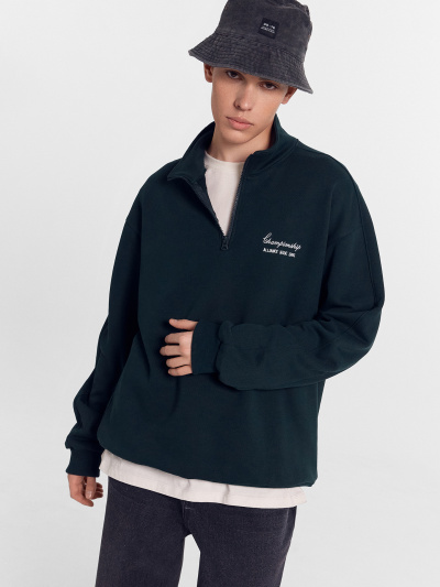 Толстовка Mark Formelle 121916/24-4015Ц-7(3)-2 зеленый_бархат_541_D_вышивка - фото 4